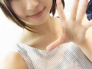 無料 uxuHINAuxu